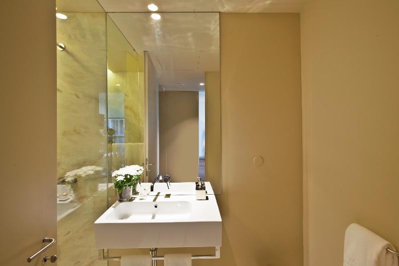 Lisbon Five Stars Apartments 8 Building Екстер'єр фото